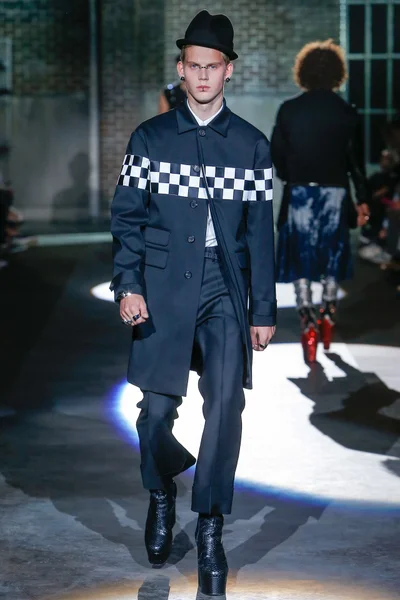 Look 33